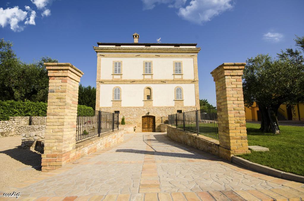 Il Casino Di Remartello Villa Loreto Aprutino Exterior photo